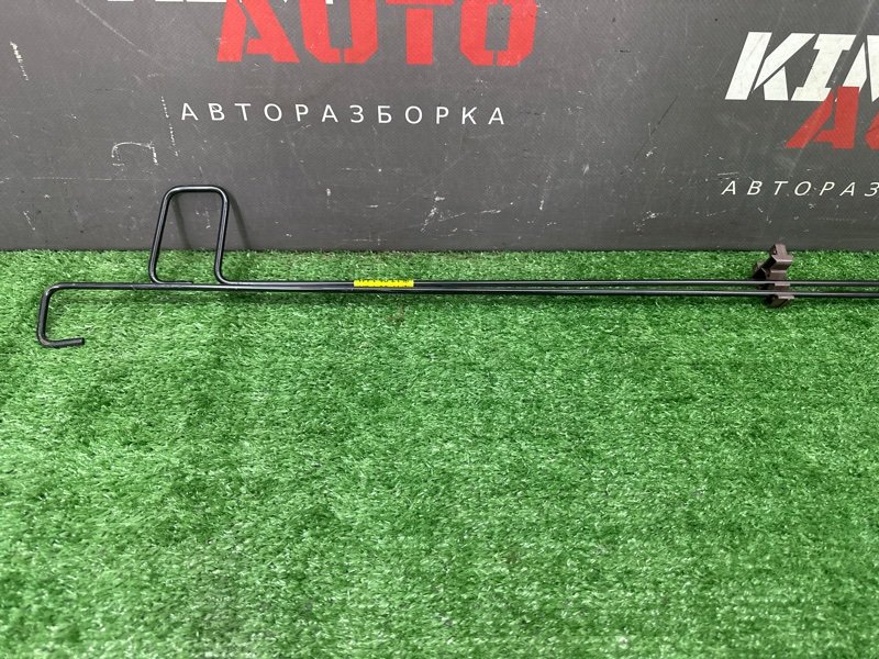 Торсион (пружина) багажника Kia Rio 4 2018