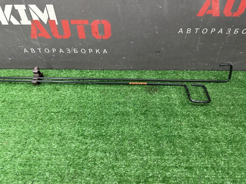 Торсион (пружина) багажника Kia Rio 4 2018