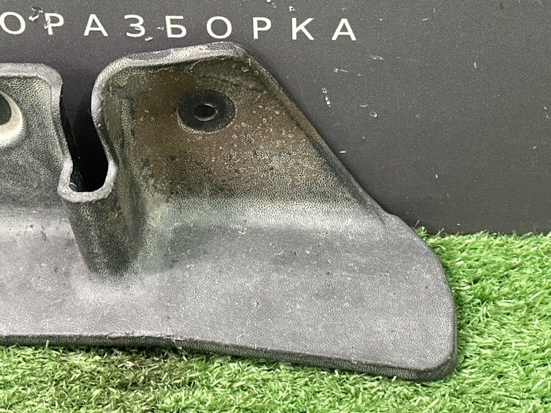 Аэродинамический щиток Kia Rio 4 2018