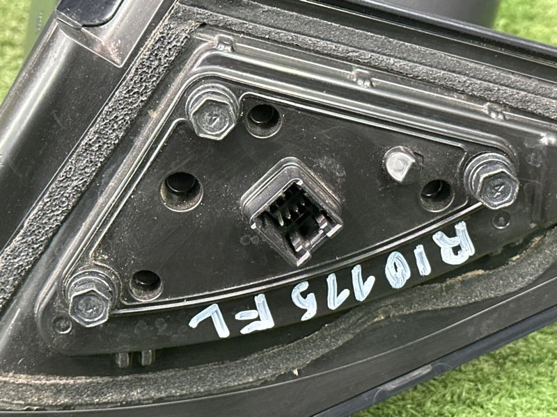 Зеркало заднего вида боковое Kia Rio 4 2018