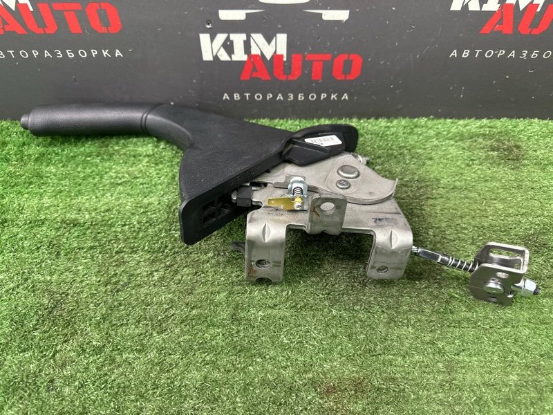 Рычаг стояночного тормоза (ручник) Kia Rio 4 2018