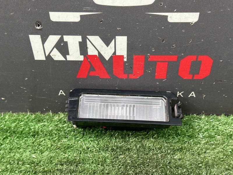 Плафон подсветки номера Kia Rio 4 2018
