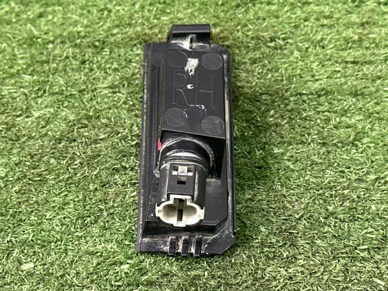 Плафон подсветки номера Kia Rio 4 2018