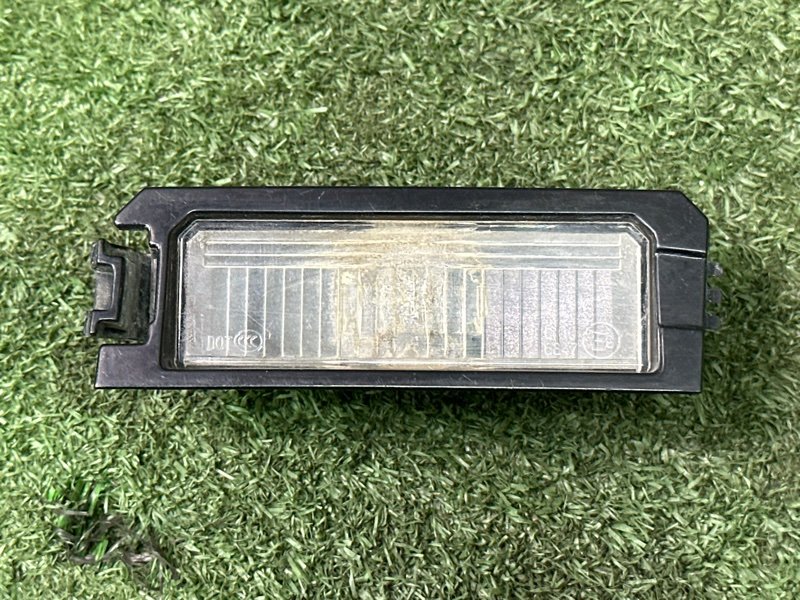 Плафон подсветки номера Kia Rio 4 2018