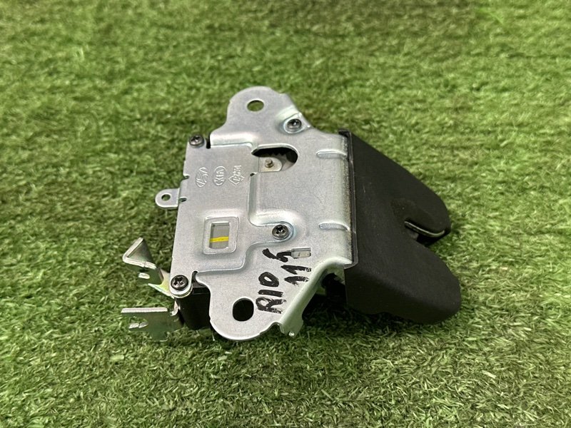 Замок крышки багажника Kia Rio 4 2018