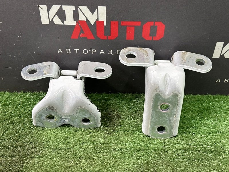 Петли двери Kia Rio 4 2018