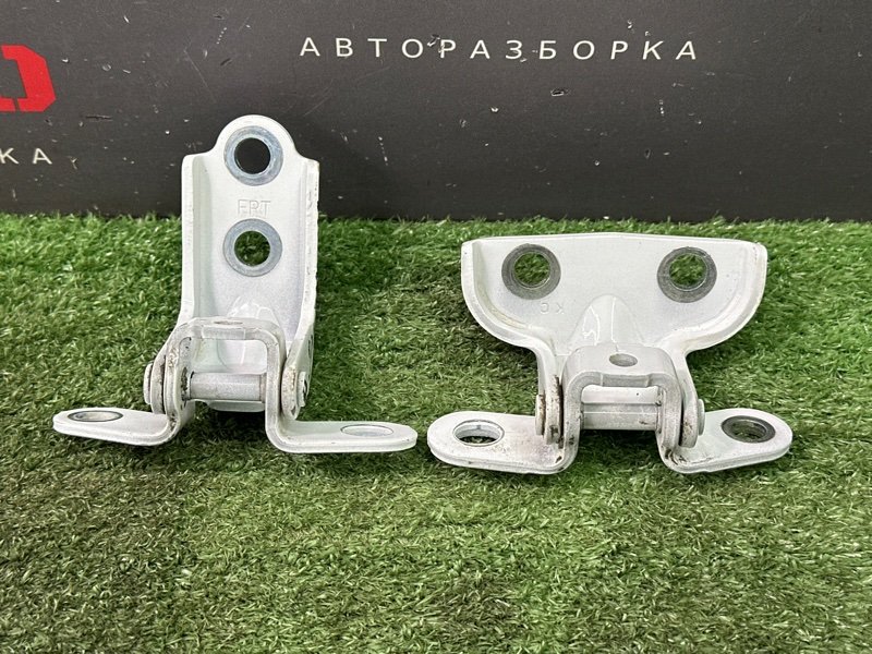 Петли двери Kia Rio 4 2018