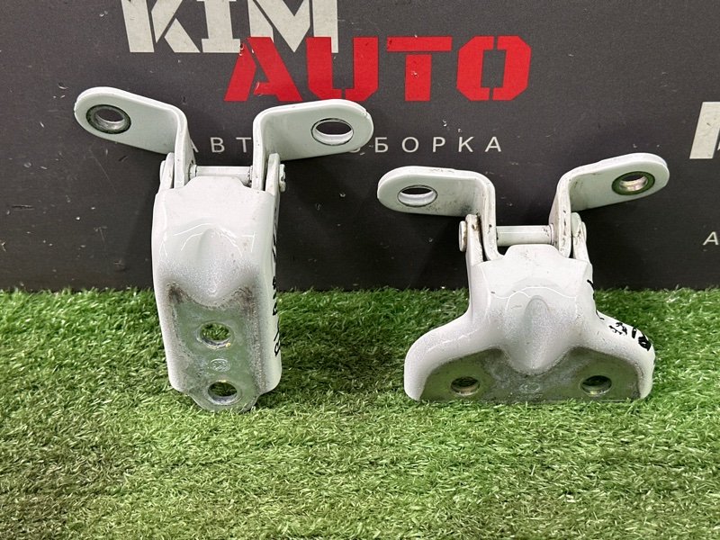 Петли двери Kia Rio 4 2018