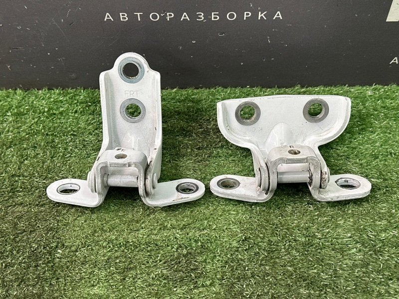 Петли двери Kia Rio 4 2018