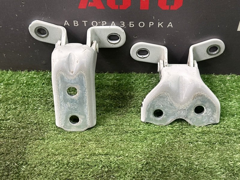 Петли двери Kia Rio 4 2018