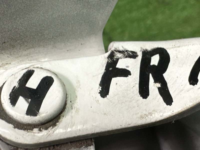 Петли двери Kia Rio 4 2018