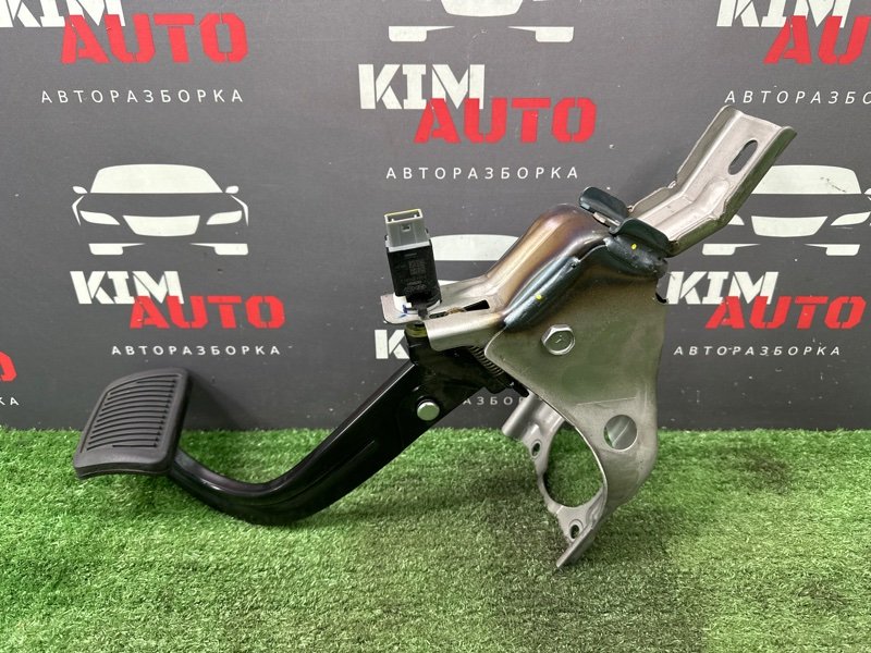 Педаль тормоза АКПП Kia Rio 4 2018