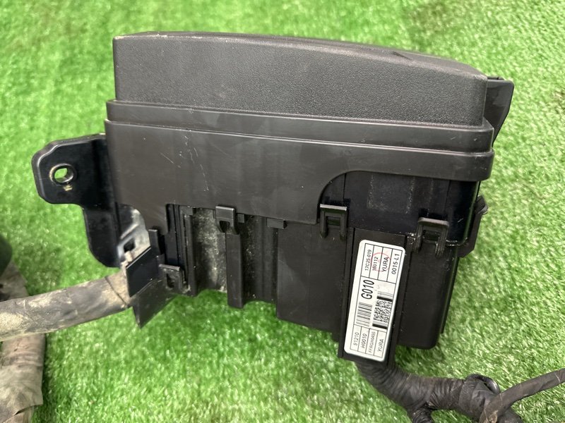 Проводка моторного отсека с блоком предохранителей Kia Rio 4 2018