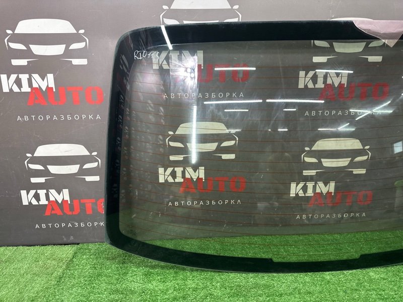 Стекло заднее с обогревом Kia Rio 4 2018