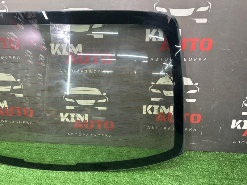 Стекло заднее с обогревом Kia Rio 4 2018