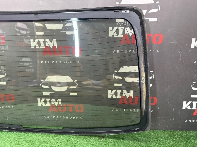 Стекло заднее с обогревом Kia Rio 4 2018