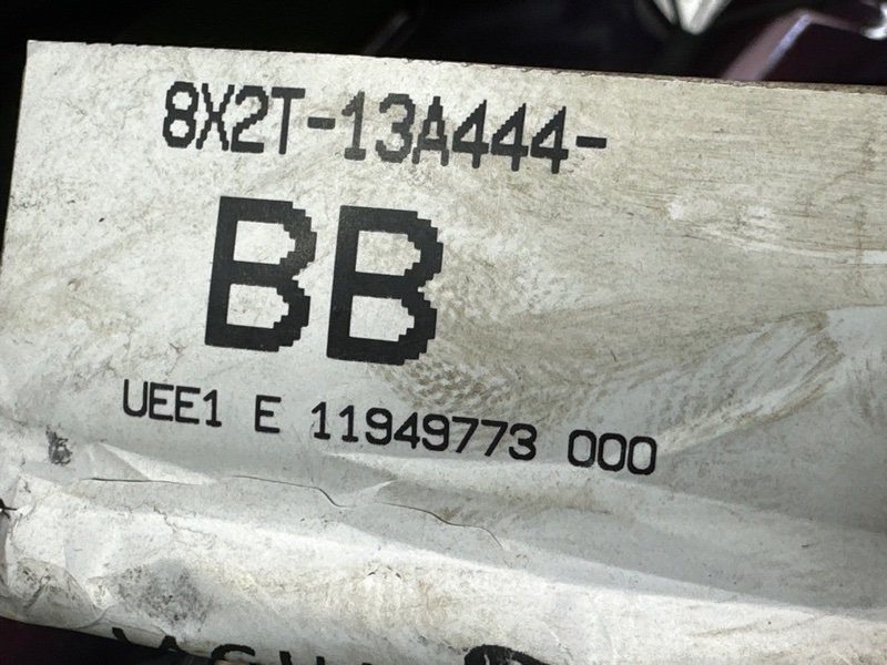 Крышка багажника Jaguar XF