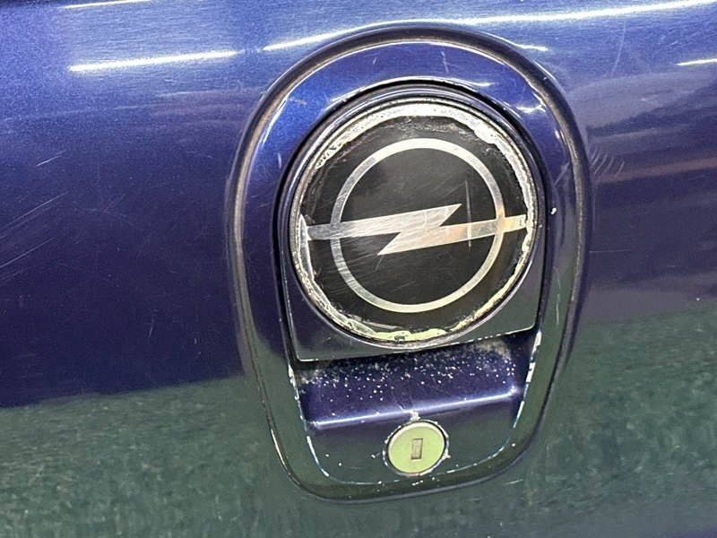 Крышка багажника Opel Omega