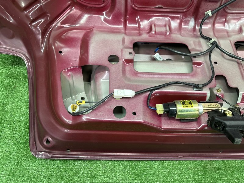 Крышка багажника Hyundai Sonata 4 EF