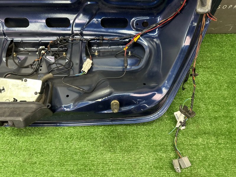 Крышка багажника Ford Mondeo 3