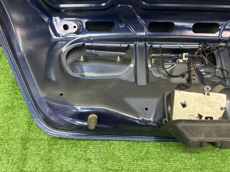 Крышка багажника Ford Mondeo 3