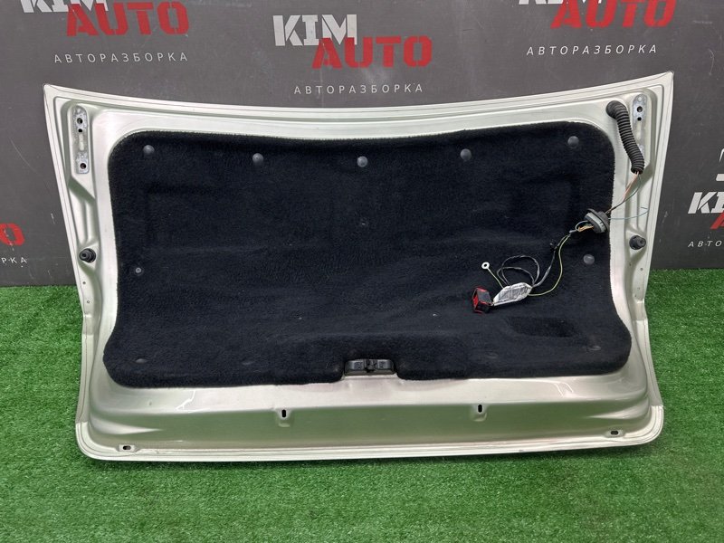 Крышка багажника Peugeot 407