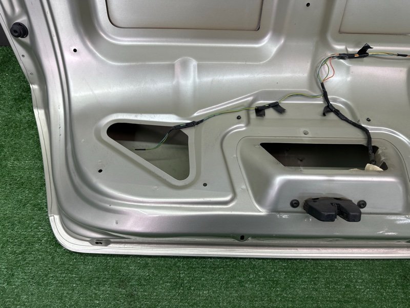 Крышка багажника Peugeot 407