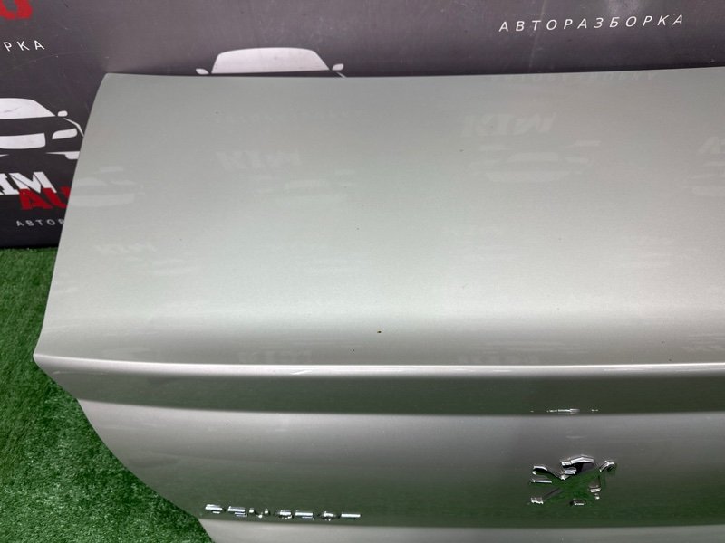 Крышка багажника Peugeot 407