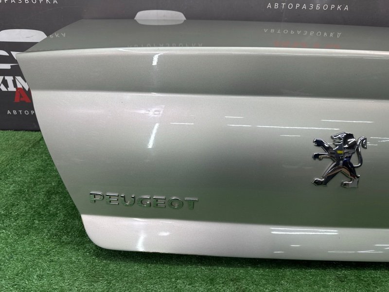 Крышка багажника Peugeot 407