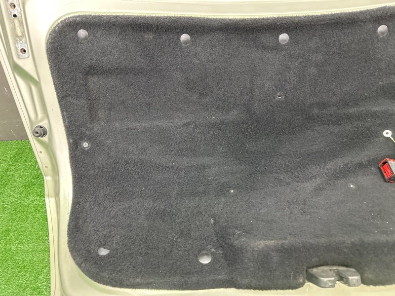 Крышка багажника Peugeot 407