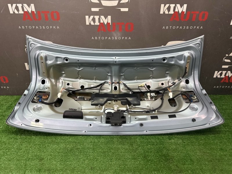 Крышка багажника Lexus IS220D 2007