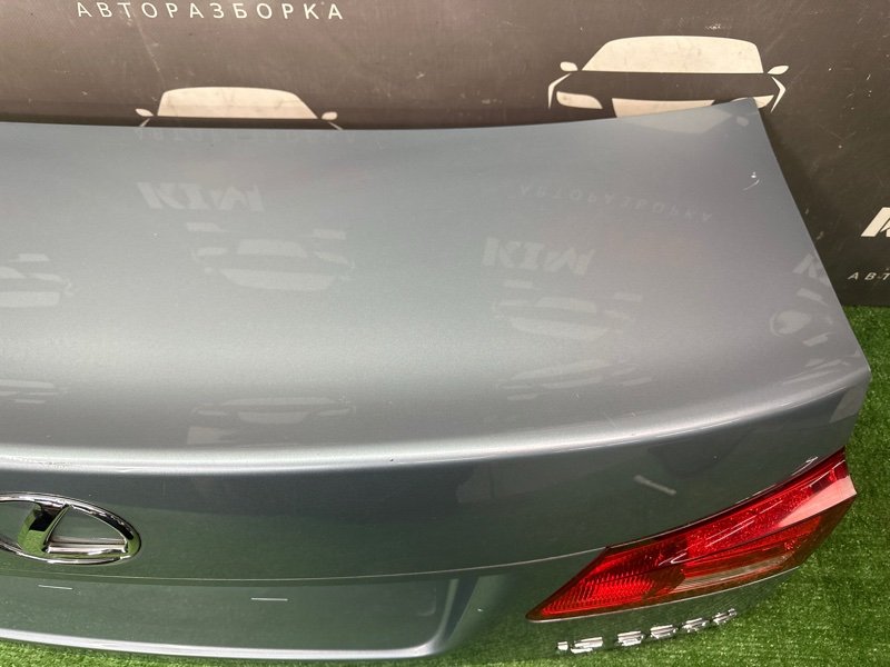 Крышка багажника Lexus IS220D 2007