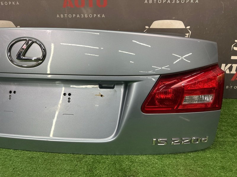 Крышка багажника Lexus IS220D 2007