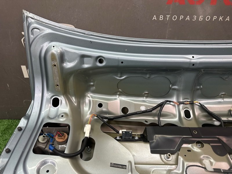 Крышка багажника Lexus IS220D 2007