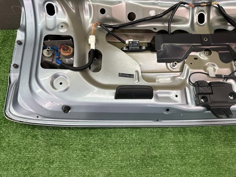 Крышка багажника Lexus IS220D 2007