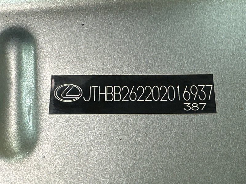 Крышка багажника Lexus IS220D 2007
