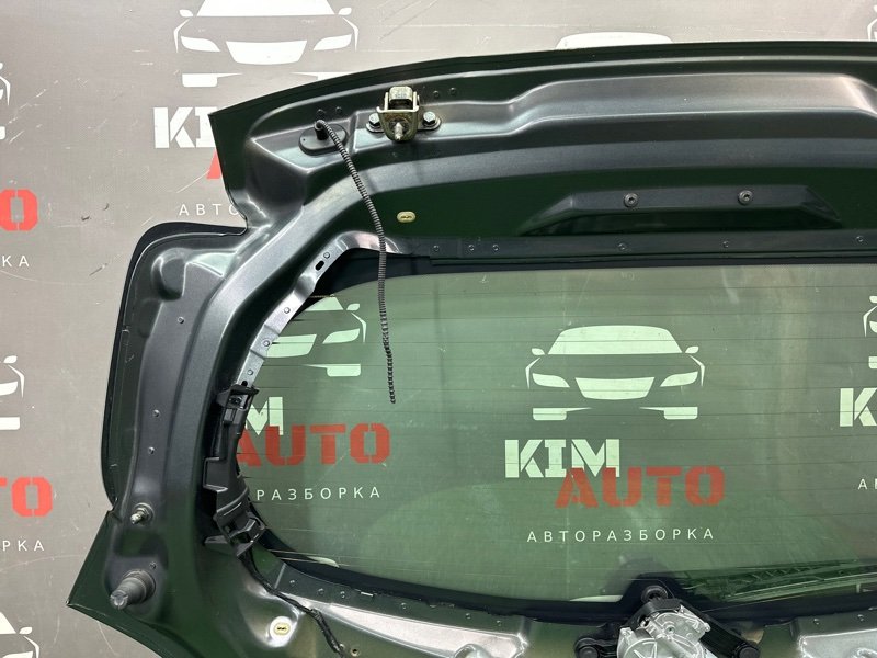 Крышка багажника Peugeot 208