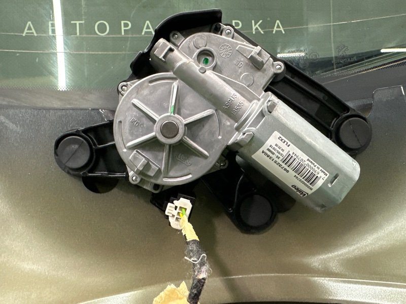 Крышка багажника Peugeot 208