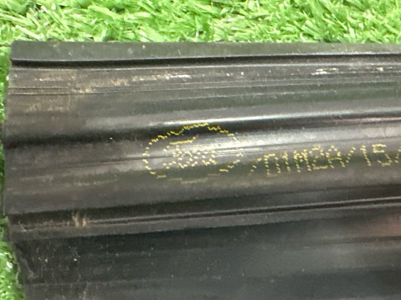 Уплотнитель стекла направляющий Ford Focus 3