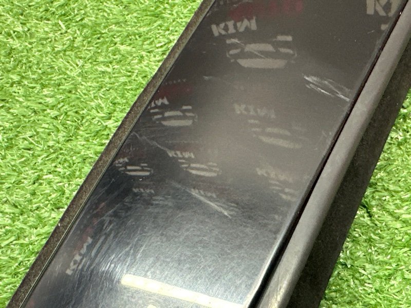 Уплотнитель стекла направляющий Ford Focus 3