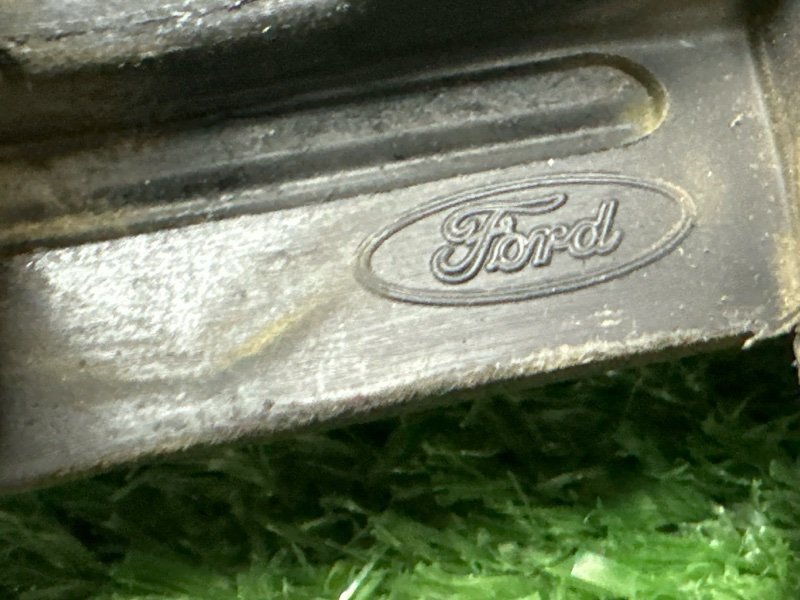 Уплотнитель стекла направляющий Ford Mondeo 4