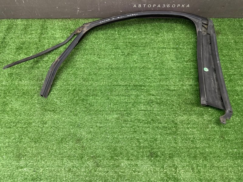 Уплотнитель стекла направляющий Opel Astra J