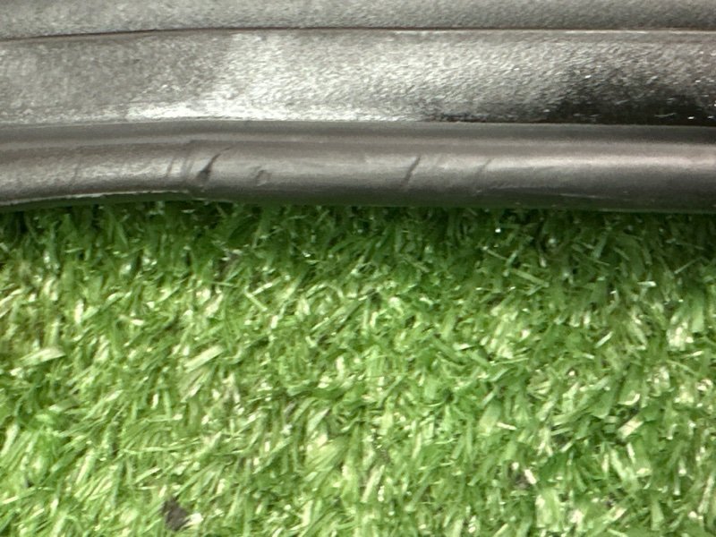 Уплотнитель стекла направляющий Citroen C 4