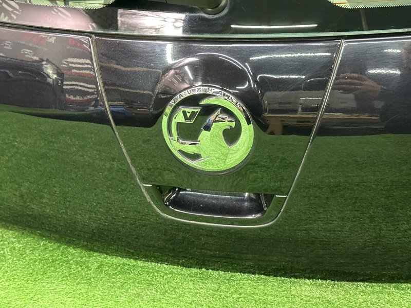 Крышка багажника opel Astra J