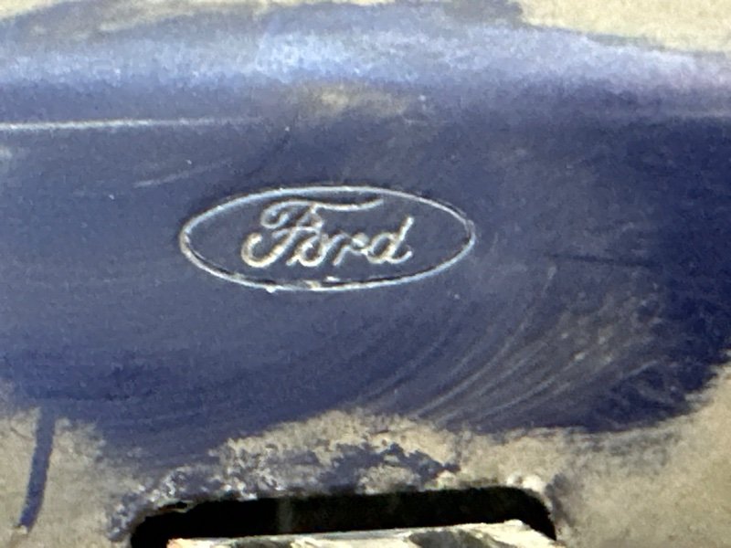 Капот Ford C-Max