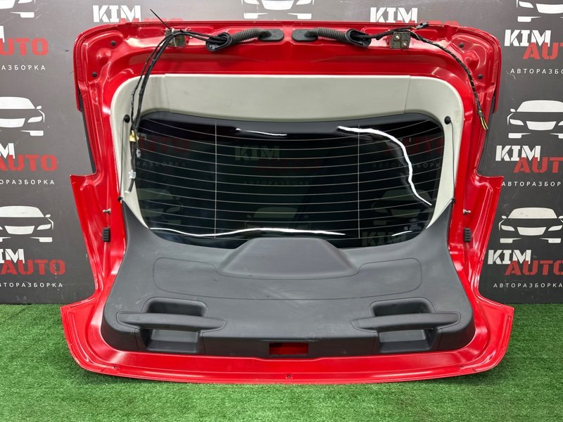 Крышка багажника Ford Focus 3 HB