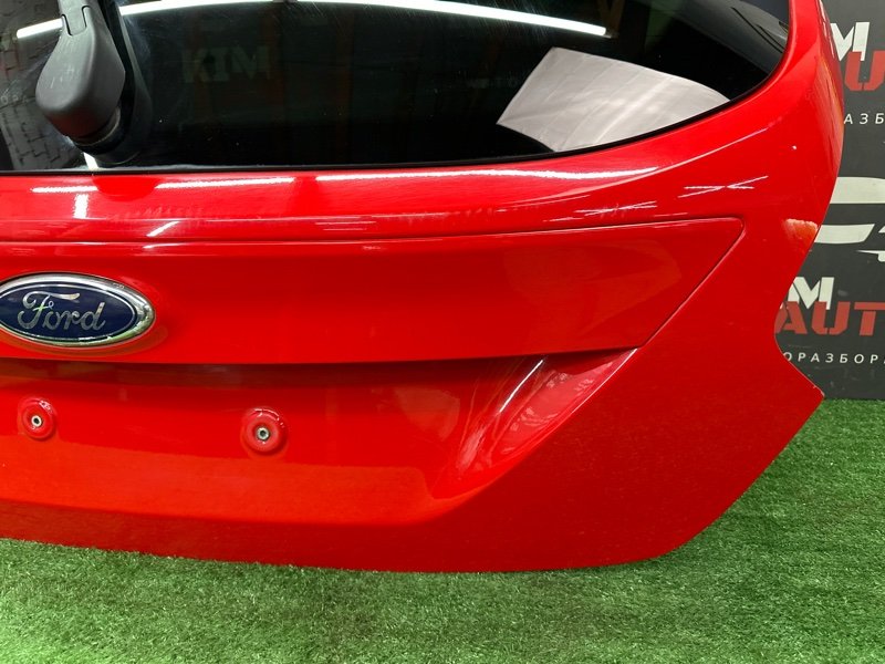 Крышка багажника Ford Focus 3 HB