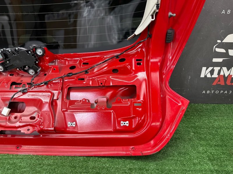 Крышка багажника Ford Focus 3 HB