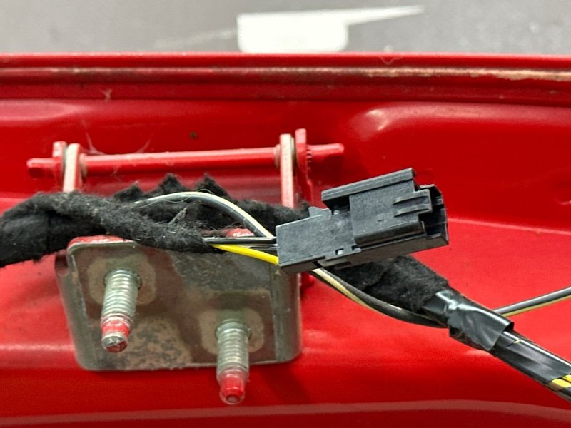 Крышка багажника Ford Focus 3 HB