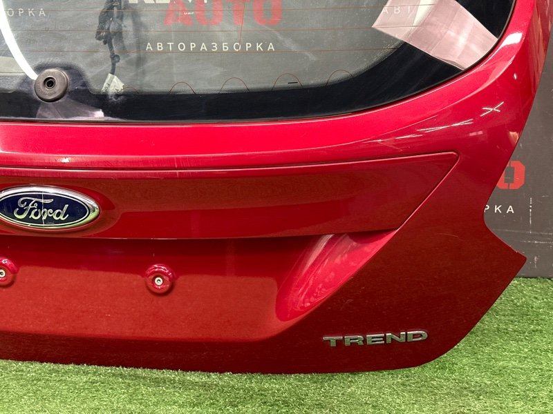 Крышка багажника Ford Focus 3 HB